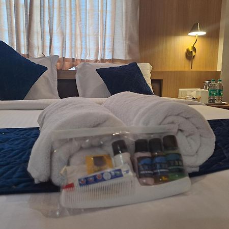 Sky Inn Mysore Buitenkant foto