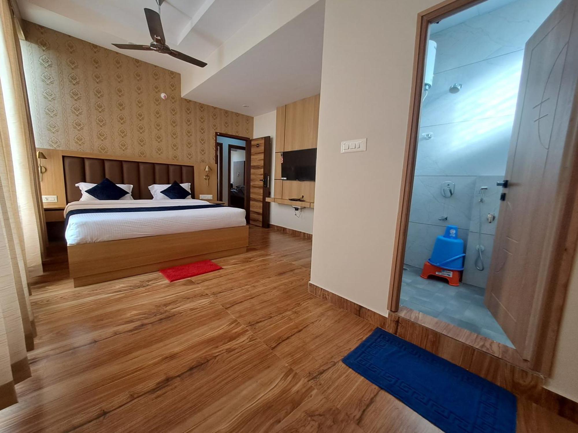 Sky Inn Mysore Buitenkant foto
