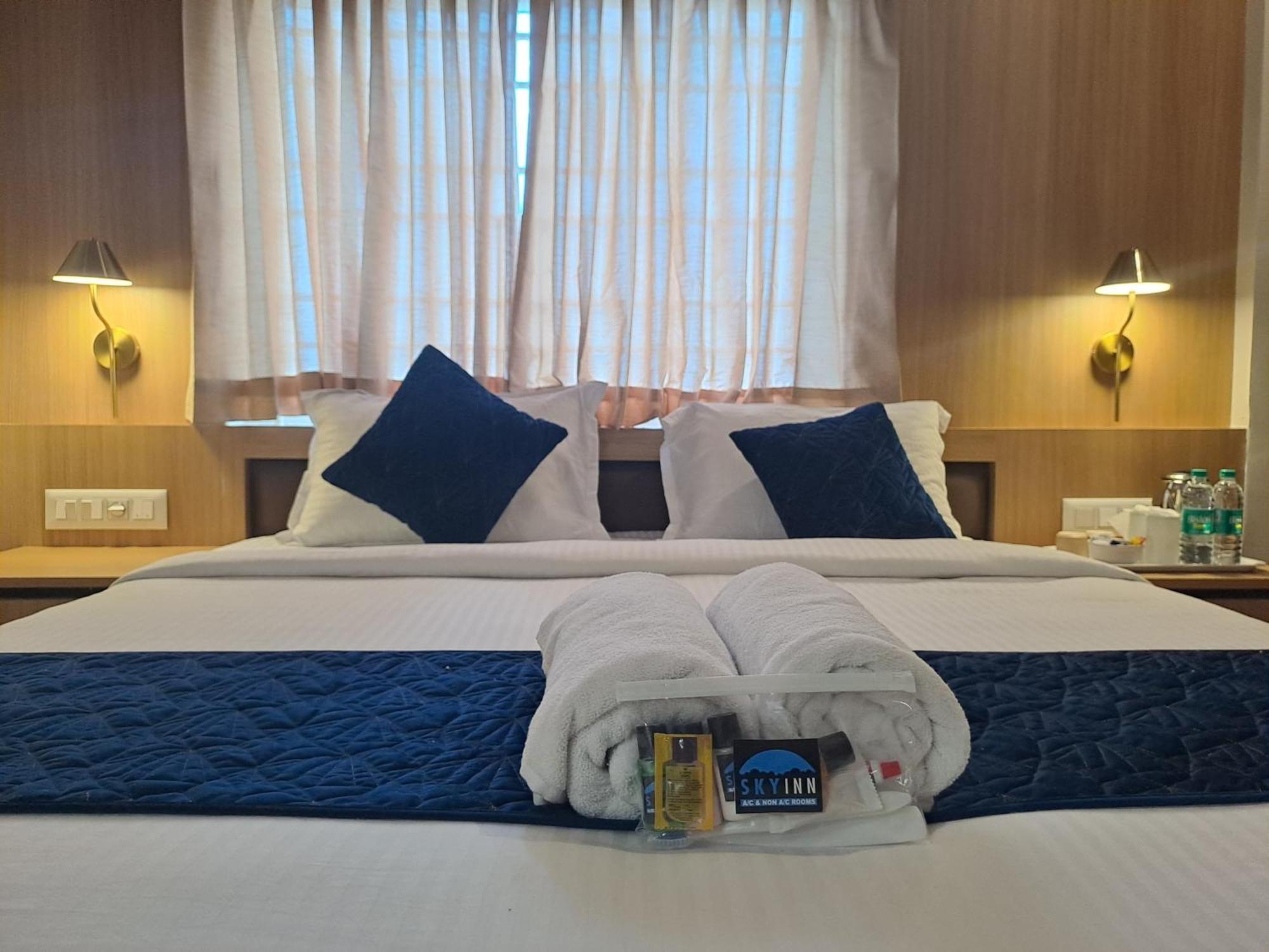 Sky Inn Mysore Buitenkant foto