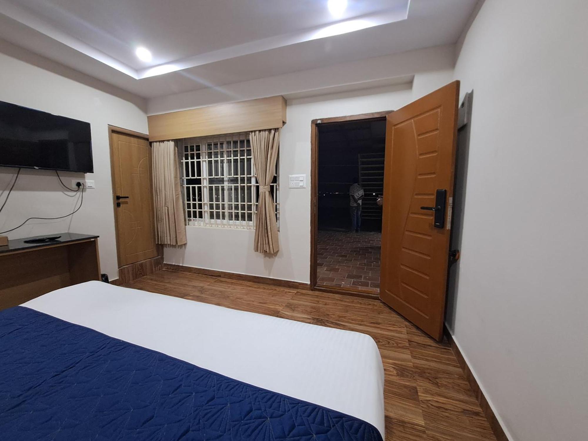 Sky Inn Mysore Buitenkant foto